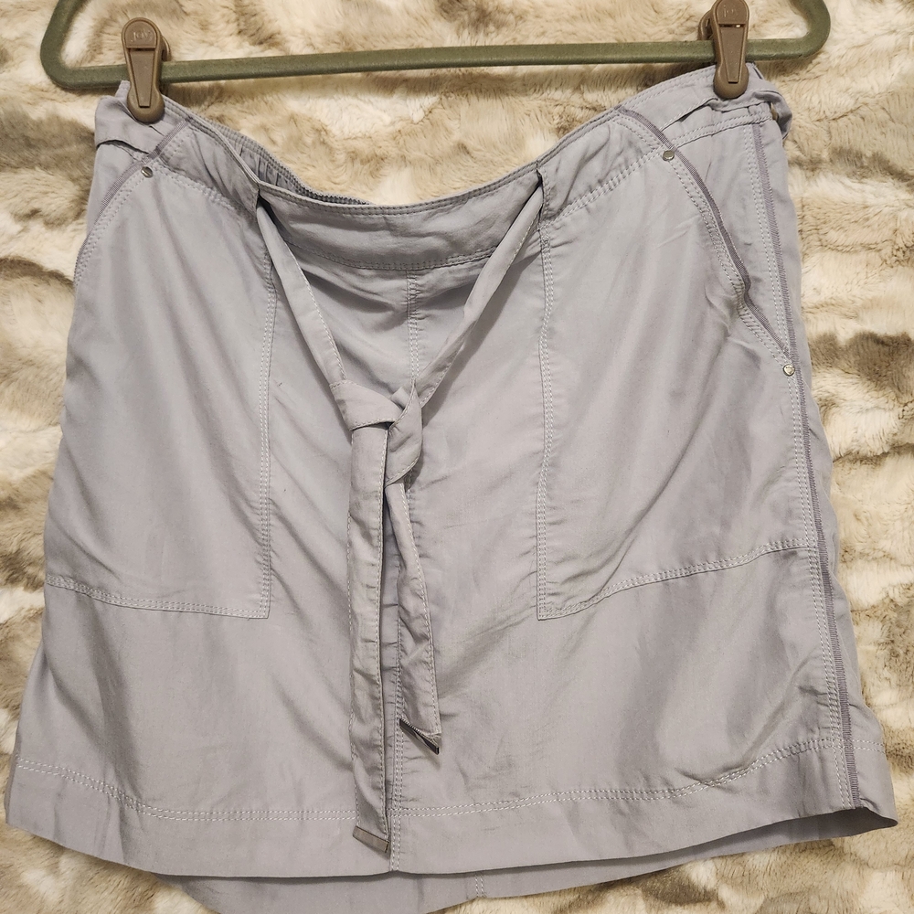 WHBM-Light Gray Skirt with Tie Front, SIZE: 10